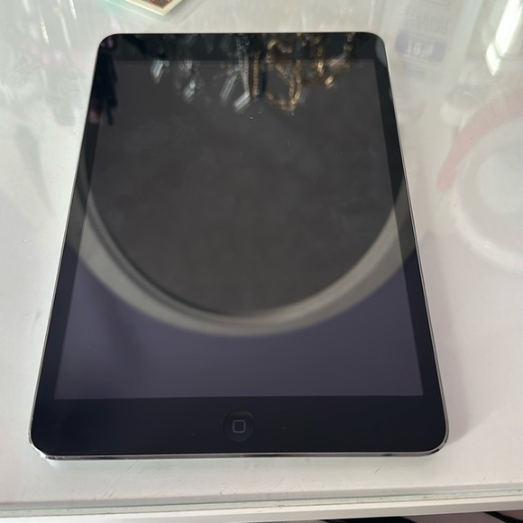 Apple IPad mini Color Space grey - Picture 1 of 2